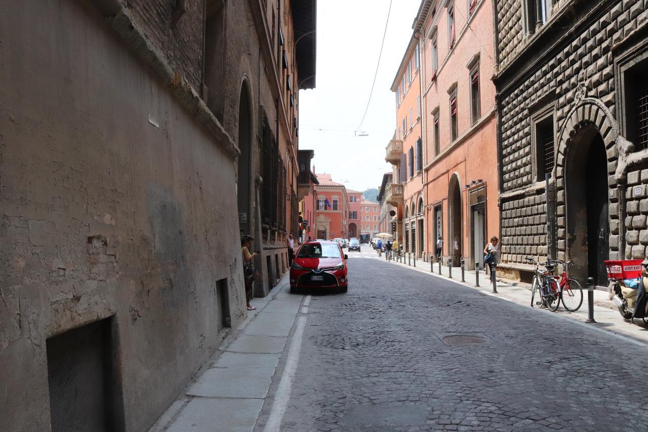 Lovely Studio D'Azeglio By Studio Vita Bolonha Exterior foto