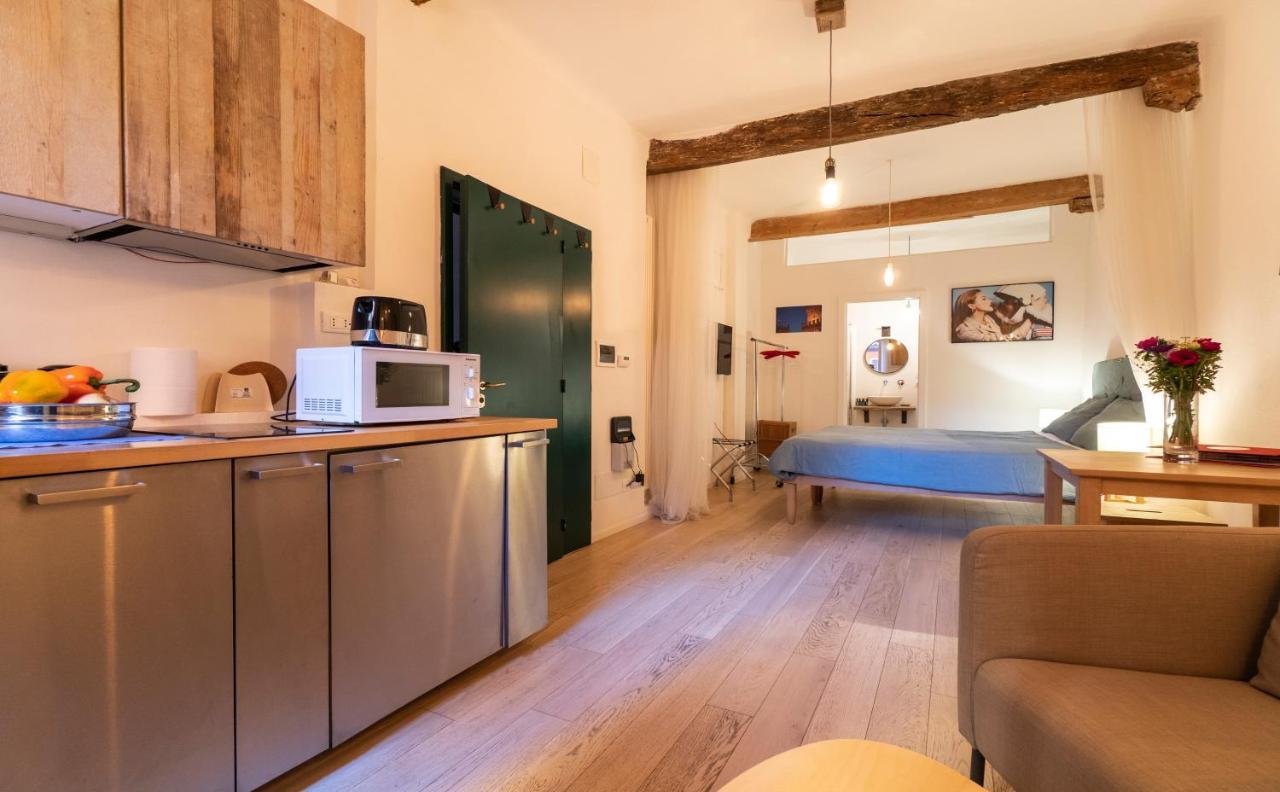 Lovely Studio D'Azeglio By Studio Vita Bolonha Exterior foto